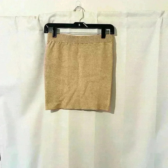 Forever 21 Sweater-Knit Mini Skirt - Picture 4 of 4